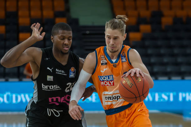 上的碰撞 上的碰撞