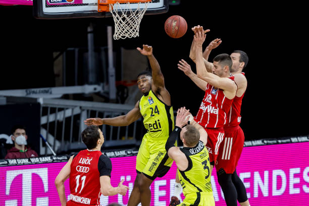 豪华阵容的 豪华阵容的