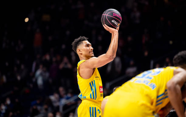 随后在巴黎 随后在巴黎